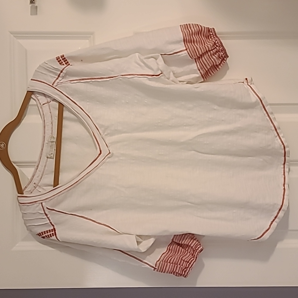 Size L Suzanne Betro red and white top